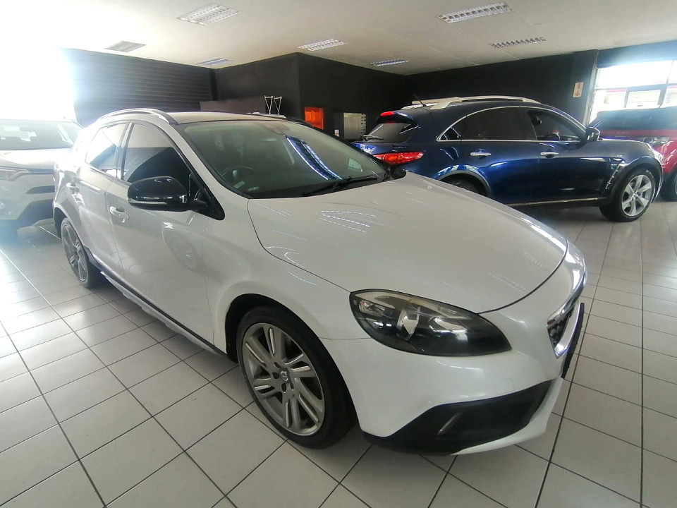 #BARGAIN DIESEL CROSS COUNTRY | 2014 VOLVO V40 CROSS COUNTRY D3 EXCEL GEARTRONIC id: 305508