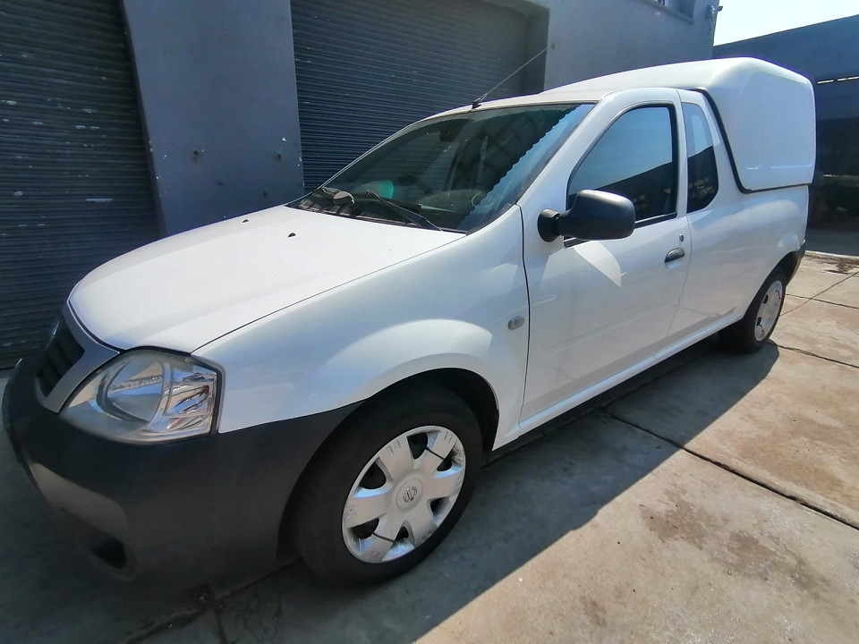 | 2014 NISSAN NP200 1.6 8V A/C id: 321461