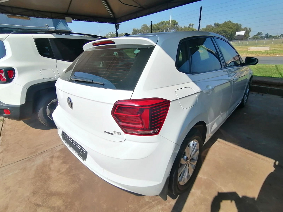 | 2019 VOLKSWAGEN POLO 1.0 COMFORTLINE id: 288604