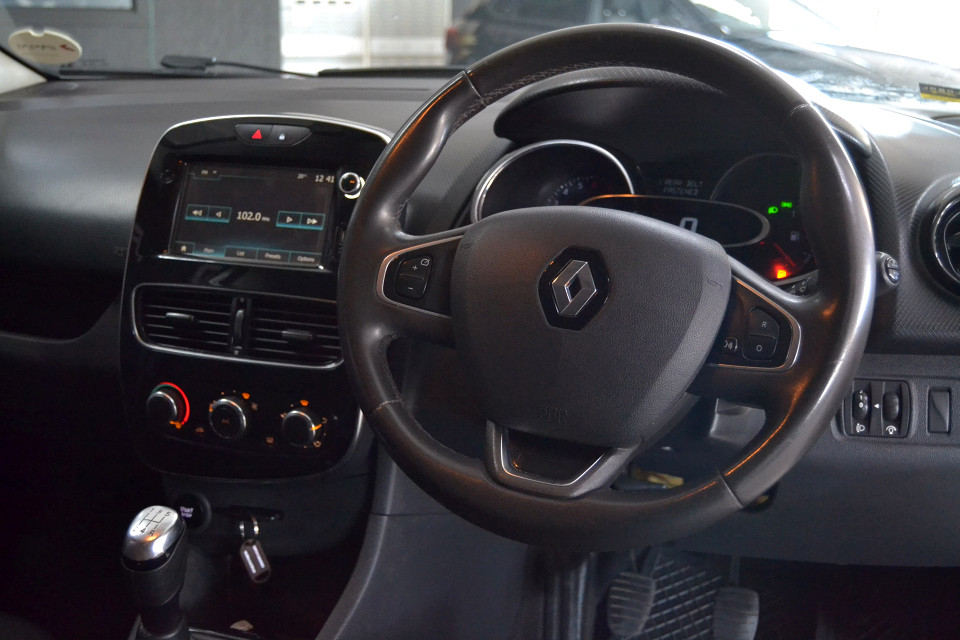 #SPORTY BARGAIN!!!| 2019 RENAULT CLIO 0.9 TURBO EXPRESSION id: 271103