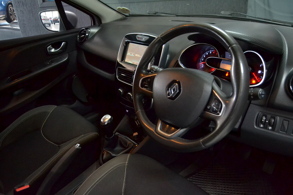 #SPORTY BARGAIN!!!| 2019 RENAULT CLIO 0.9 TURBO EXPRESSION id: 271103