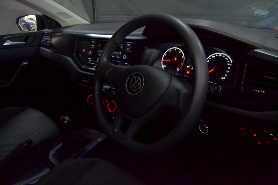 #SNAZZY LOW KM BARGAIN!!!| 2021 VOLKSWAGEN POLO 1.0 TRENDLINE id: 383842