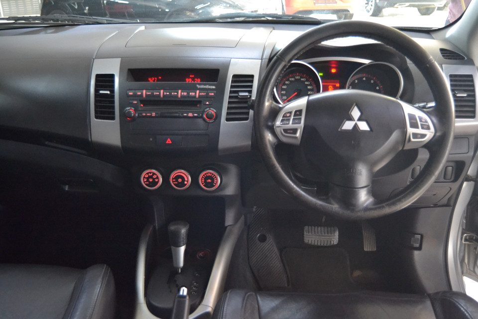 2008 Mitsubishi Outlander  2.4 GLS Auto | 2008 MITSUBISHI OUTLANDER 2.4 GLS MIVEC id: 288592