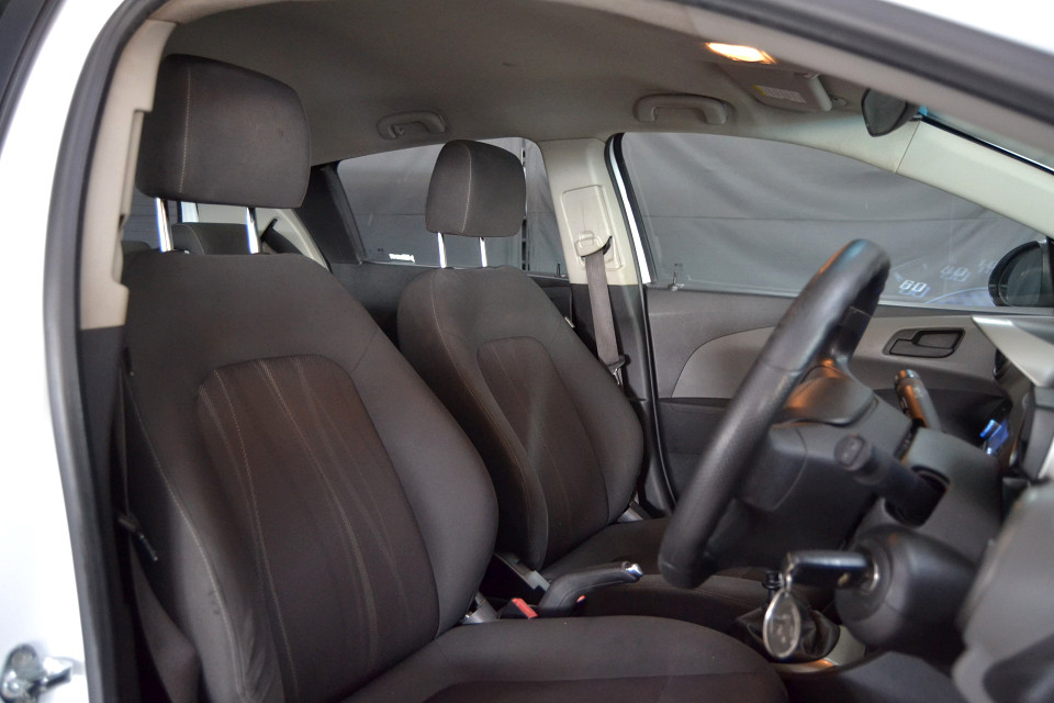 #BARGAIN- CLEAN HATCH!!!| 2012 CHEVROLET SONIC HATCH 1.6 LS id: 394362