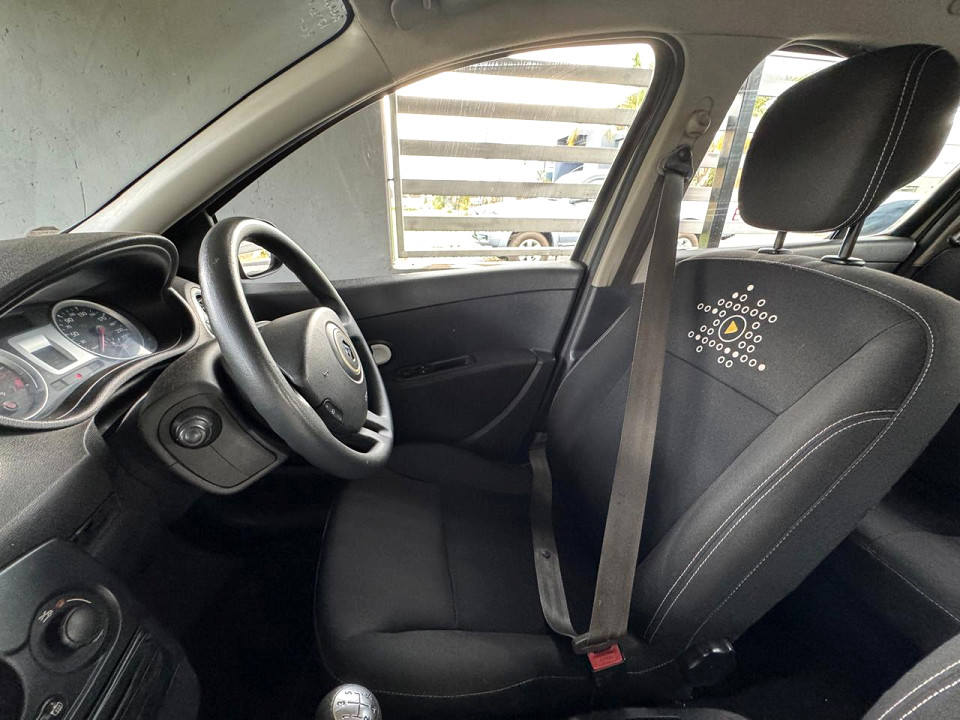 | 2012 RENAULT CLIO 1.6 YAHOO! id: 68777