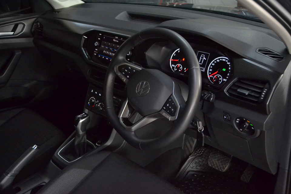 #LOW Km + R-LINE + AUTOMATIC LOOKER!!!| 2023 VOLKSWAGEN T-CROSS 1.0 TSI COMFORTLINE DSG id: 406557