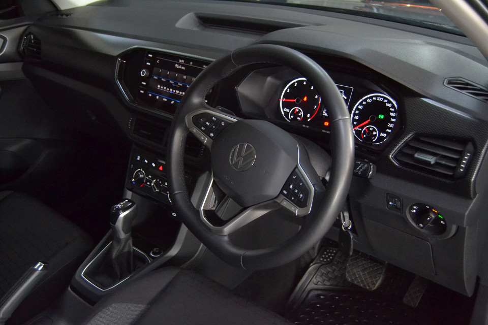 #LOW Km + R-LINE + AUTOMATIC LOOKER!!!| 2023 VOLKSWAGEN T-CROSS 1.0 TSI COMFORTLINE DSG id: 406557