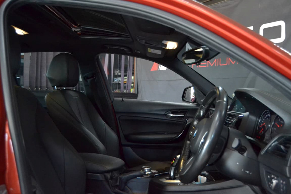 #SMART BARGAIN!!! Grab this beauty!!!  FULL SERVICE HISTORY... | 2019 BMW 1 SERIES 5-DOOR 118i STEPTRONIC id: 420853