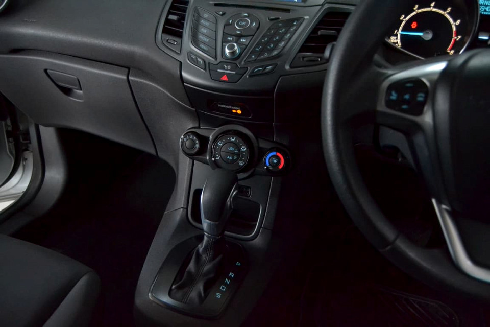 #SOLID BARGAIN!!!| 2016 FORD FIESTA 1.0 ECOBOOST TREND POWERSHIFT id: 435870