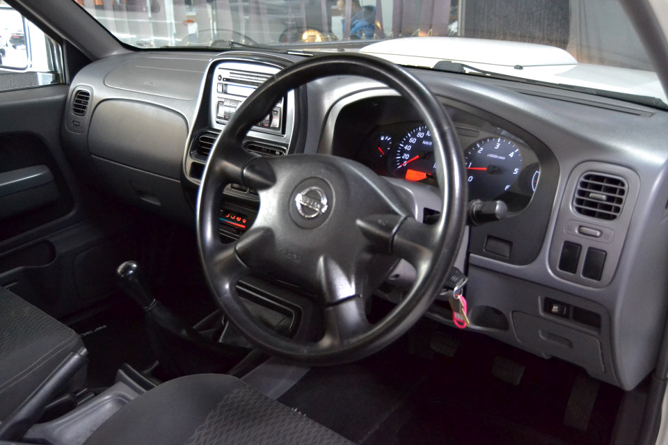 #BAKKIE BARGAIN!!!!| 2017 NISSAN NP300 HARDBODY 2.5 TDI SE HI RIDER D CAB id: 403174