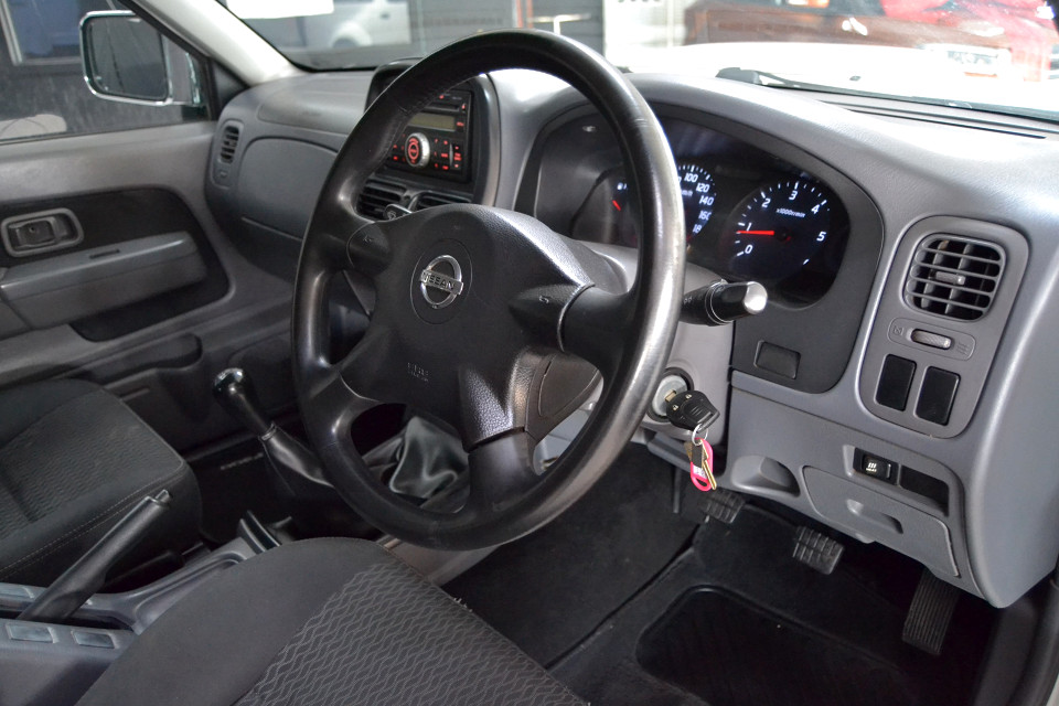 #BAKKIE BARGAIN!!!!| 2017 NISSAN NP300 HARDBODY 2.5 TDI SE HI RIDER D CAB id: 403174