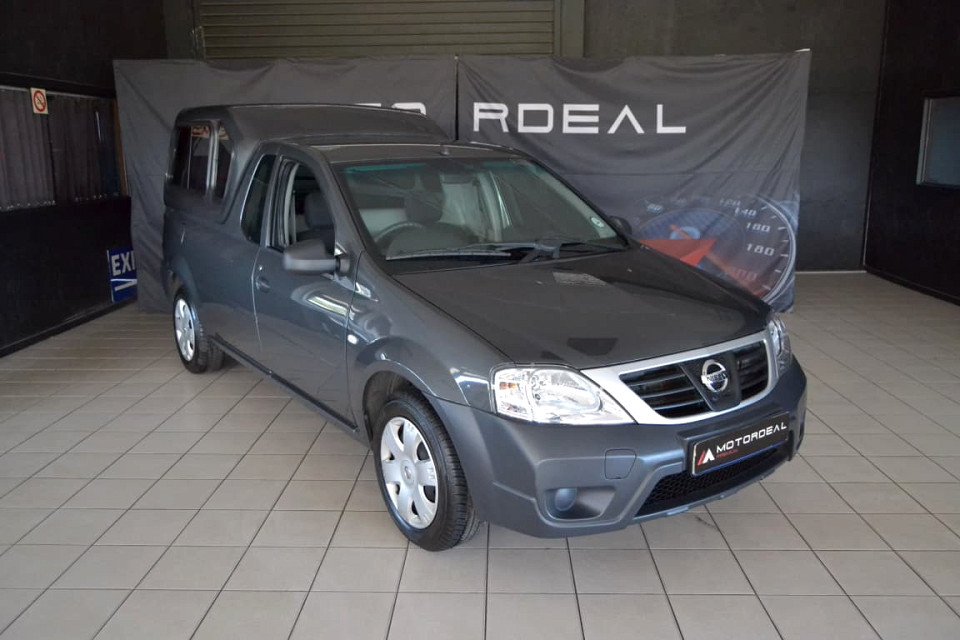 #LOWEST KM + CANOPY + 1 OWNER!!! FULL SERVICE HISTORY!!! , SUPER CLEAN| 2019 NISSAN NP200 1.6 8V AC SAFETY PACK id: 435891