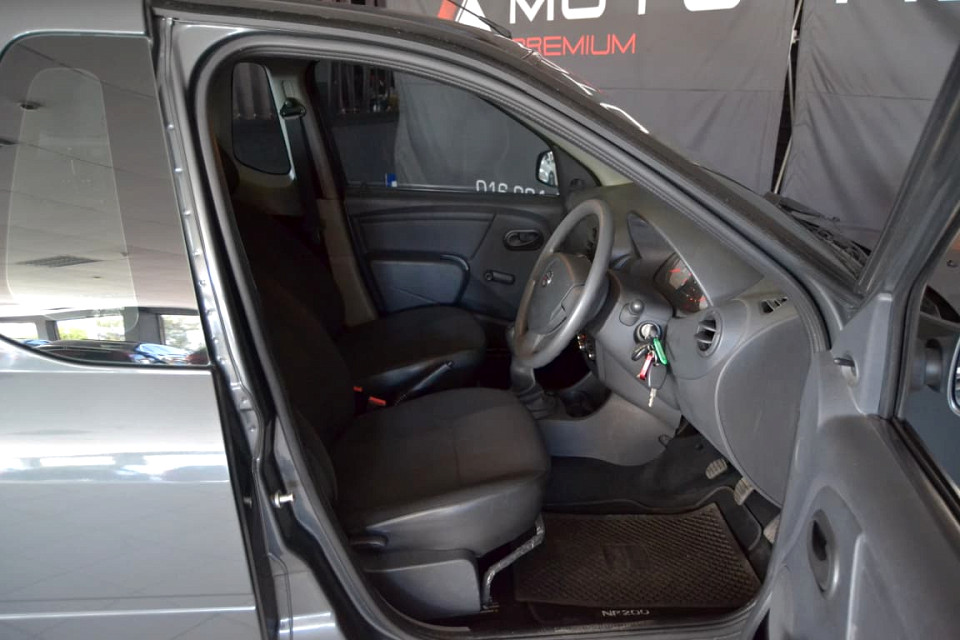 #LOWEST KM + CANOPY + 1 OWNER!!! FULL SERVICE HISTORY!!! , SUPER CLEAN| 2019 NISSAN NP200 1.6 8V AC SAFETY PACK id: 435891