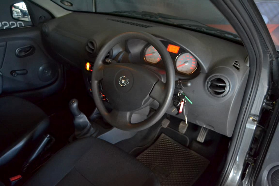 #LOWEST KM + CANOPY + 1 OWNER!!! FULL SERVICE HISTORY!!! , SUPER CLEAN| 2019 NISSAN NP200 1.6 8V AC SAFETY PACK id: 435891