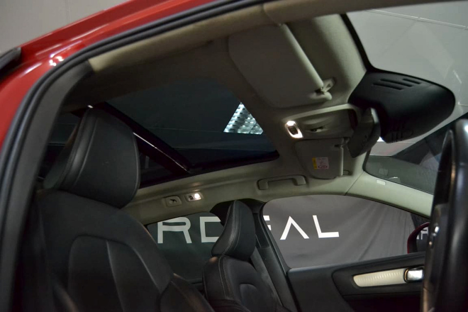 A WINNER SPORTY DIESEL!!!| 2018 VOLVO XC40 D4 MOMENTUM AWD GEARTRONIC id: 451844