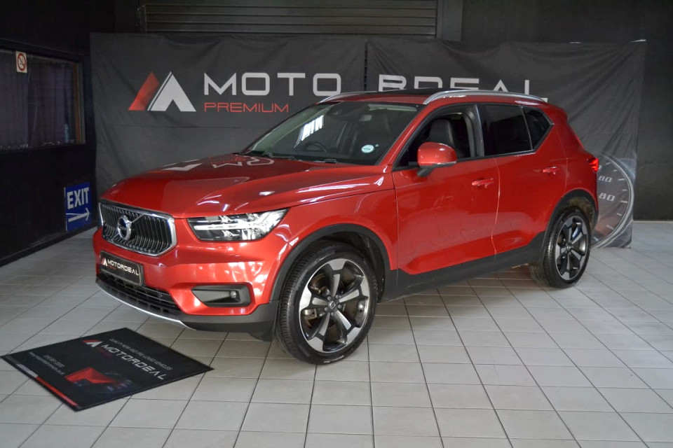 A WINNER SPORTY DIESEL!!!| 2018 VOLVO XC40 D4 MOMENTUM AWD GEARTRONIC id: 451844