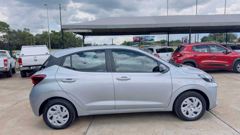 #LIKE-NEW URBAN PERFECT BUY!!!| 2024 HYUNDAI GRAND i10 1.0 PREMIUM id: 471135