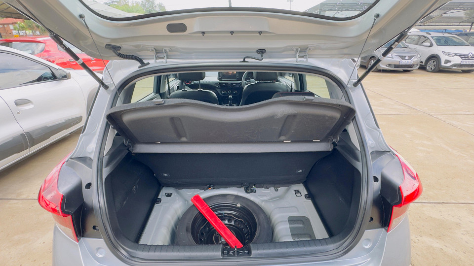 #LIKE-NEW URBAN PERFECT BUY!!!| 2024 HYUNDAI GRAND i10 1.0 PREMIUM id: 471135