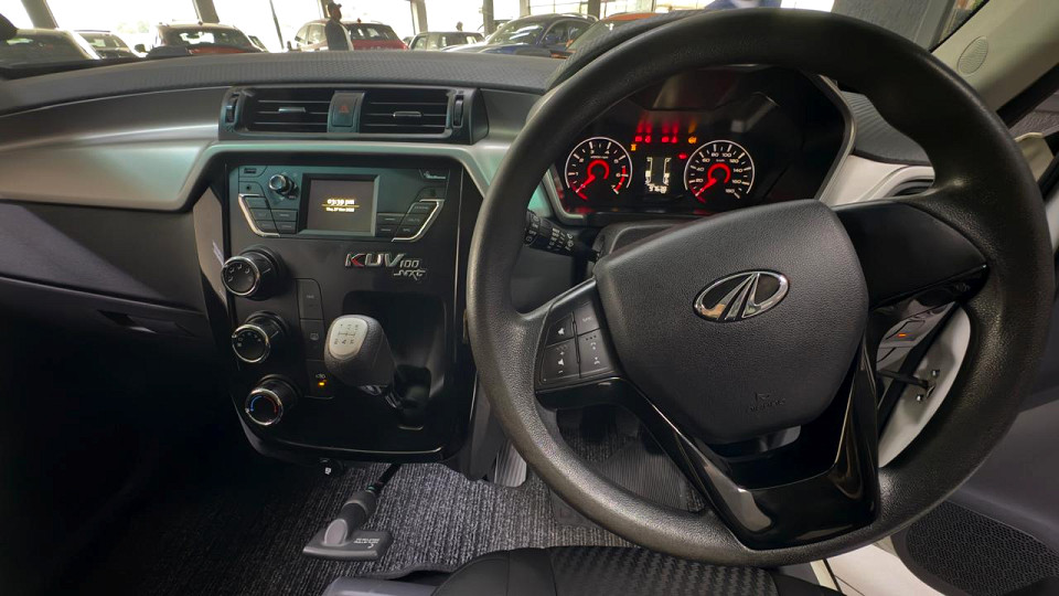 #SUPER VALUE BUY!!!| 2018 MAHINDRA KUV 100 NXT 1.2 K6+ id: 471138