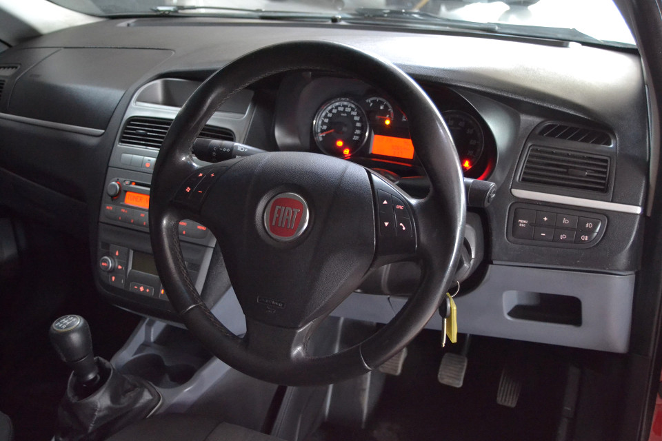 BARGAIN: PRICE TO GO!!!| 2011 FIAT PUNTO 1.4i EMOTION id: 68781