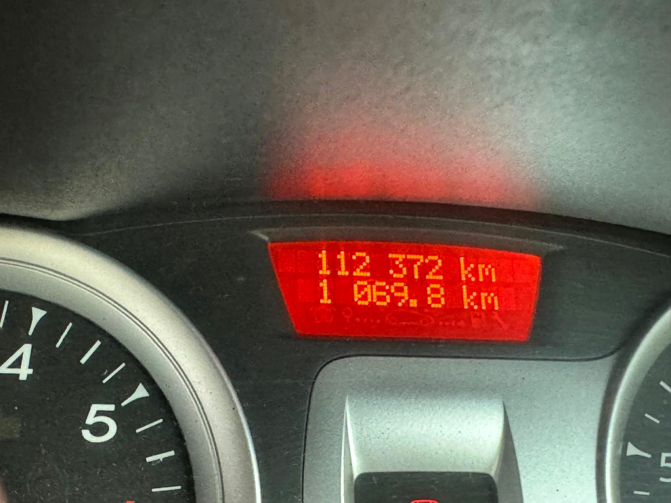 | 2012 RENAULT CLIO 1.6 YAHOO! id: 68777