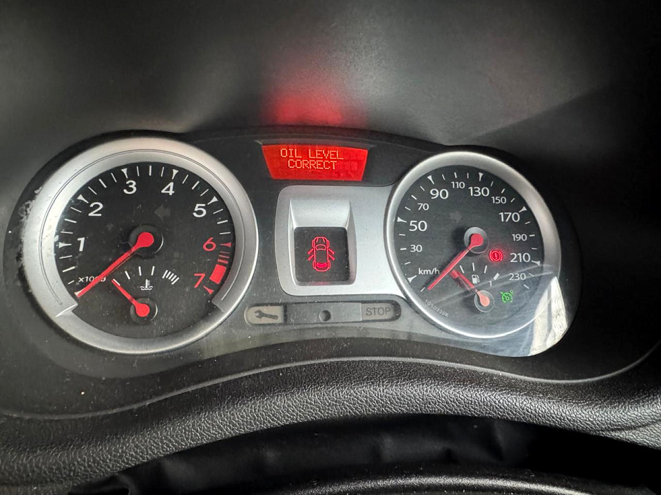 | 2012 RENAULT CLIO 1.6 YAHOO! id: 68777