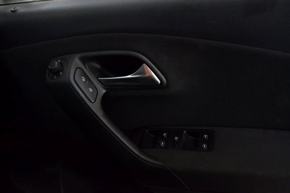 #SUNROOF SPECIAL!!! | 2013 VOLKSWAGEN POLO 1.4 COMFORTLINE id: 295603