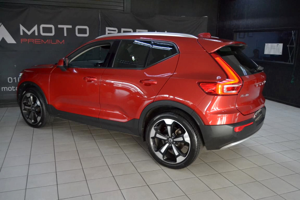 A WINNER SPORTY DIESEL!!!| 2018 VOLVO XC40 D4 MOMENTUM AWD GEARTRONIC id: 451844