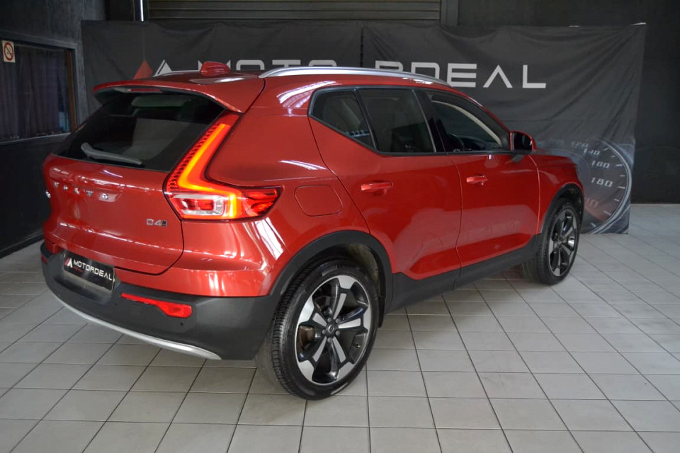 A WINNER SPORTY DIESEL!!!| 2018 VOLVO XC40 D4 MOMENTUM AWD GEARTRONIC id: 451844