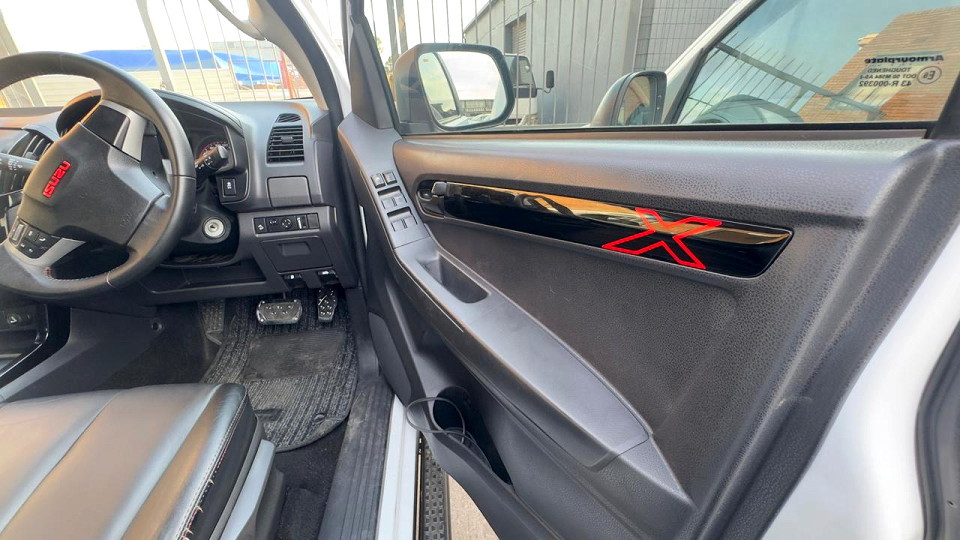 #BARGAIN 300 POWER SPORTY AUTOMATIC!!!| 2022 ISUZU D-MAX 300 X-RIDER D CAB AT id: 487563