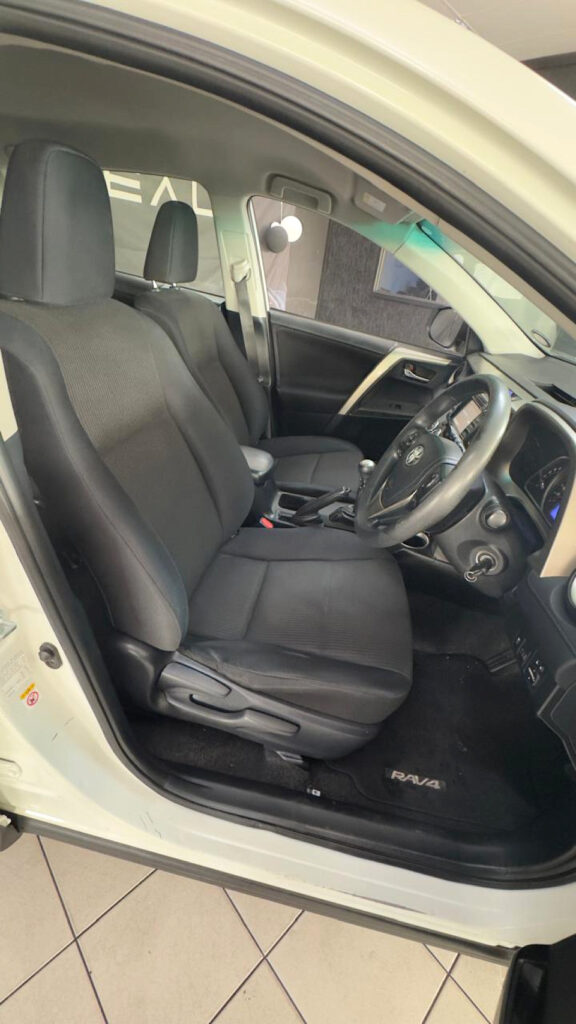 #SUV BARGAIN!!!| 2015 TOYOTA RAV4 2.0 GX 4X2 id: 510711