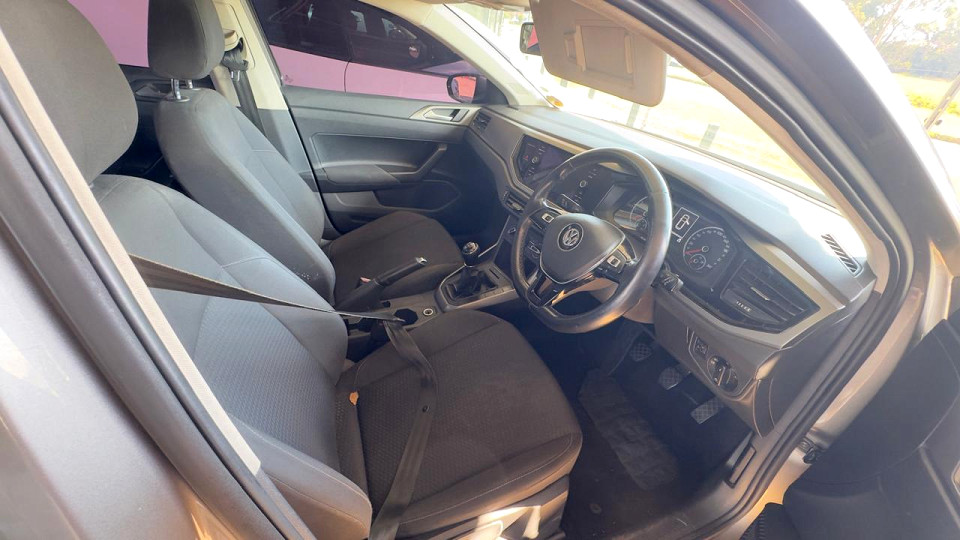 SUNROOF + DROPPED SUSPENSION| 2018 VOLKSWAGEN POLO 1.0 COMFORTLINE id: 505731