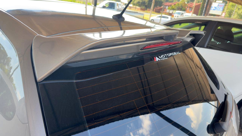 SUNROOF + DROPPED SUSPENSION| 2018 VOLKSWAGEN POLO 1.0 COMFORTLINE id: 505731