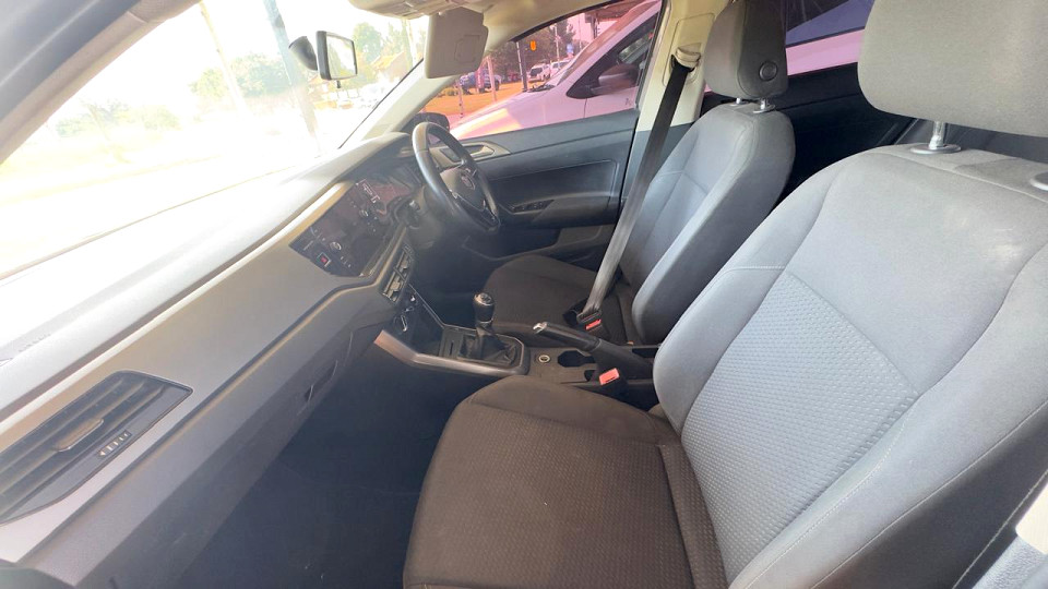 SUNROOF + DROPPED SUSPENSION| 2018 VOLKSWAGEN POLO 1.0 COMFORTLINE id: 505731