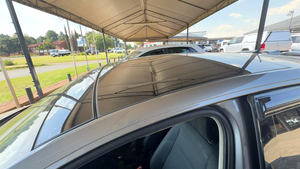 SUNROOF + DROPPED SUSPENSION| 2018 VOLKSWAGEN POLO 1.0 COMFORTLINE id: 505731