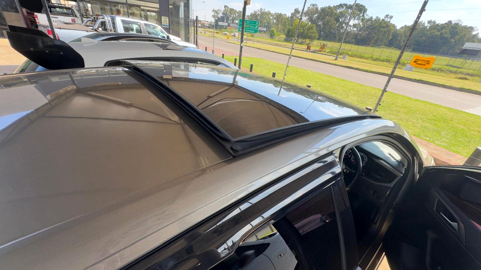 SUNROOF + DROPPED SUSPENSION| 2018 VOLKSWAGEN POLO 1.0 COMFORTLINE id: 505731