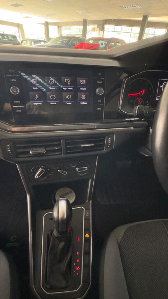 #HIGHLINE_AUTO_LUXURY| 2020 VOLKSWAGEN POLO HATCH 1.0 TSI  HIGHLINE DSG id: 505829