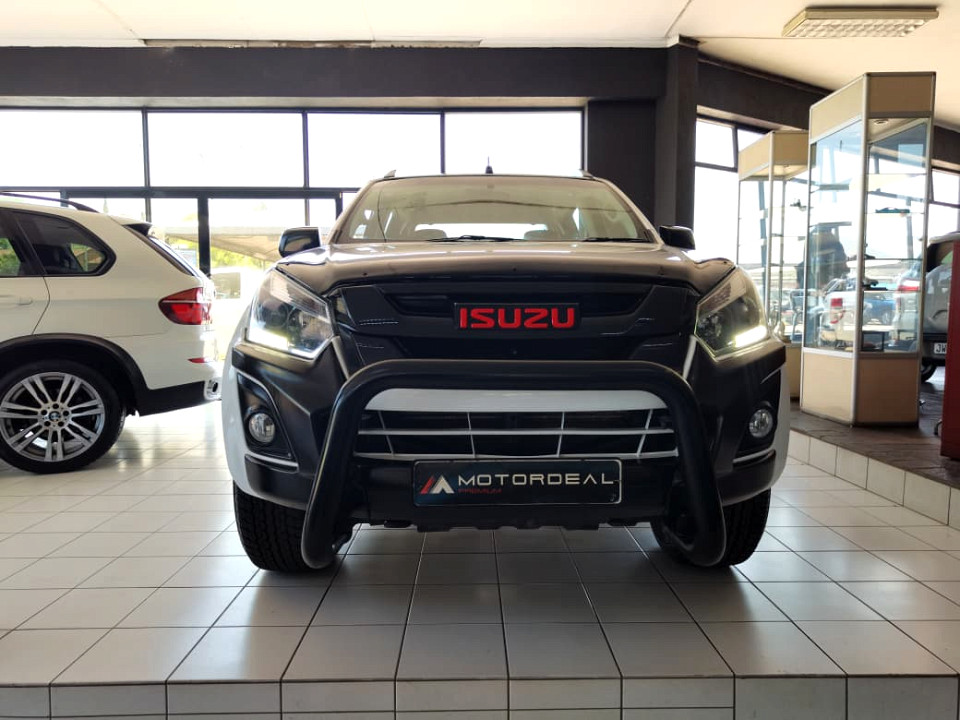 #BARGAIN 300 POWER SPORTY AUTOMATIC!!!| 2022 ISUZU D-MAX 300 X-RIDER D CAB AT id: 487563