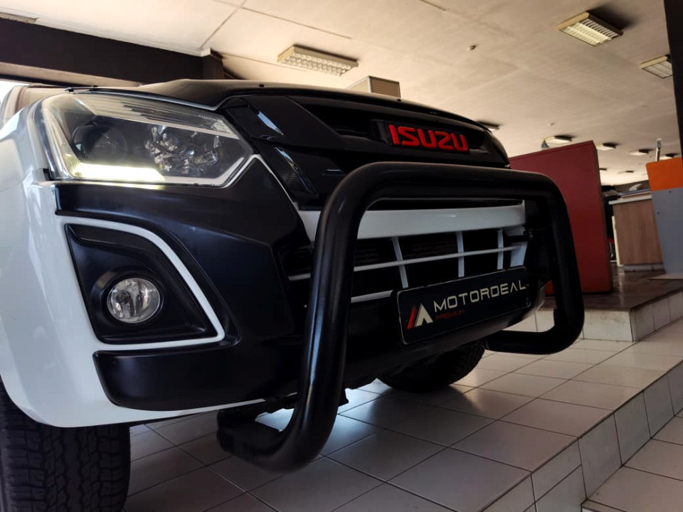 #BARGAIN 300 POWER SPORTY AUTOMATIC!!!| 2022 ISUZU D-MAX 300 X-RIDER D CAB AT id: 487563