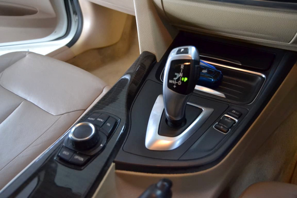 #SPORTY DIESEL+SUNROOF BARGAIN!!! | 2014 BMW 3 SERIES SEDAN 320d LUXURY LINE STEPTRONIC id: 423924