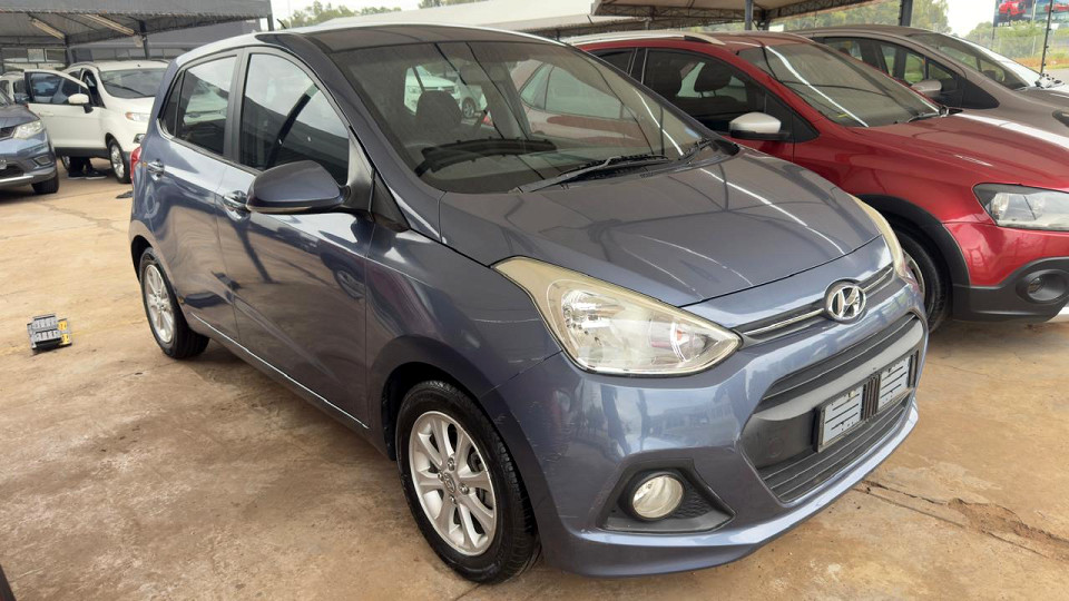 FUEL SAVER AUTOMATIC| 2016 HYUNDAI GRAND i10 1.2 FLUID AT id: 528841