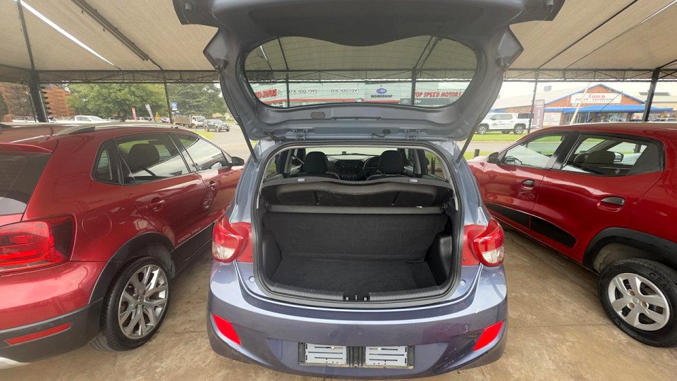 FUEL SAVER AUTOMATIC| 2016 HYUNDAI GRAND i10 1.2 FLUID AT id: 528841