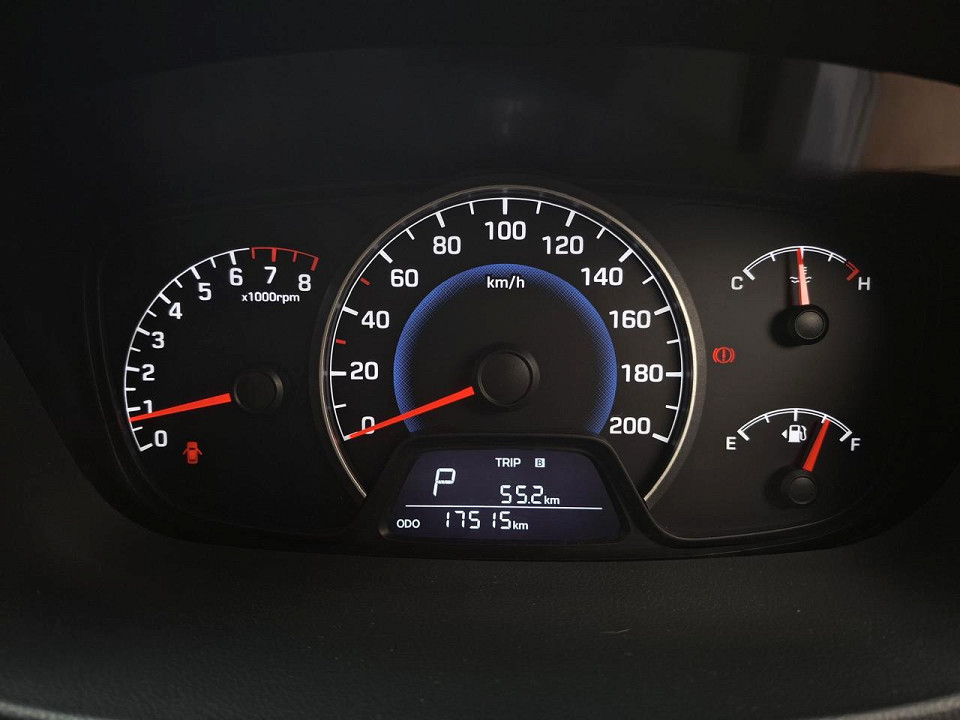 FUEL SAVER AUTOMATIC| 2016 HYUNDAI GRAND i10 1.2 FLUID AT id: 528841