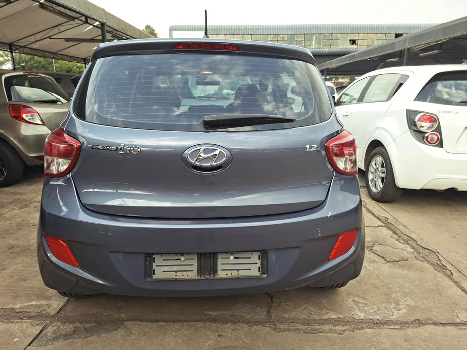 FUEL SAVER AUTOMATIC| 2016 HYUNDAI GRAND i10 1.2 FLUID AT id: 528841