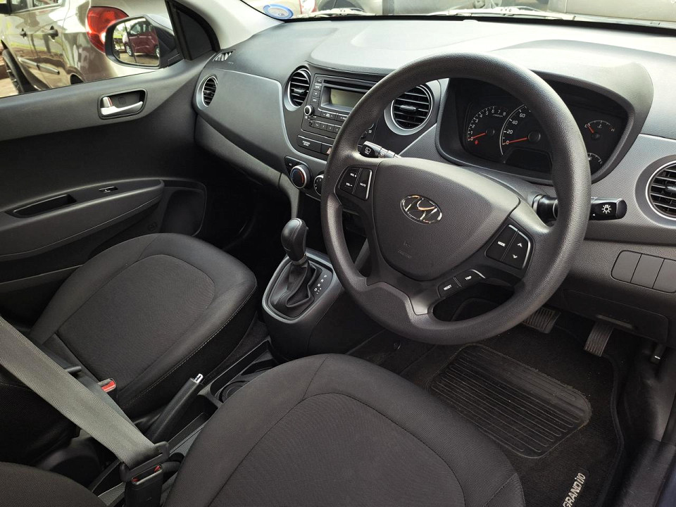 FUEL SAVER AUTOMATIC| 2016 HYUNDAI GRAND i10 1.2 FLUID AT id: 528841