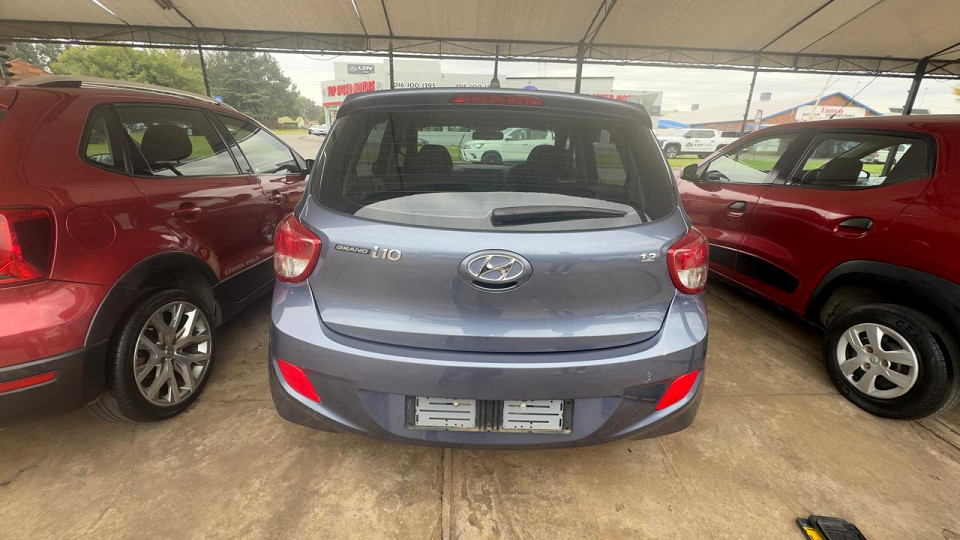 FUEL SAVER AUTOMATIC| 2016 HYUNDAI GRAND i10 1.2 FLUID AT id: 528841