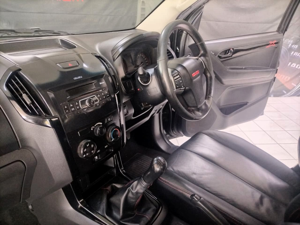 #BLACK EDITION Double Cab !!!| 2019 ISUZU KB 250 D-TEQ X-RIDER BLACK D/CAB id: 538199