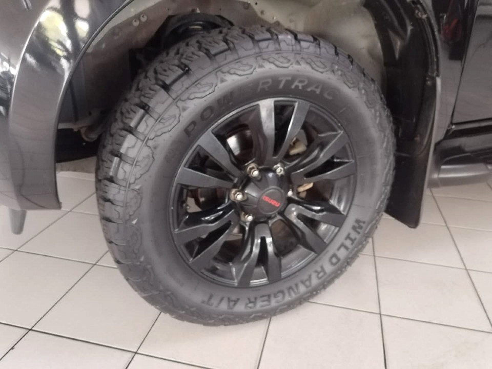 #BLACK EDITION Double Cab !!!| 2019 ISUZU KB 250 D-TEQ X-RIDER BLACK D/CAB id: 538199