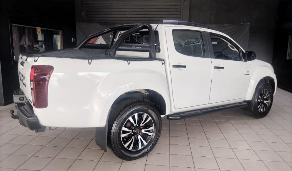 #BARGAIN 300 POWER SPORTY AUTOMATIC!!!| 2022 ISUZU D-MAX 300 X-RIDER D CAB AT id: 487563