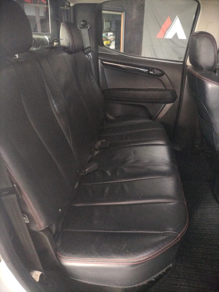 #BARGAIN 300 POWER SPORTY AUTOMATIC!!!| 2022 ISUZU D-MAX 300 X-RIDER D CAB AT id: 487563